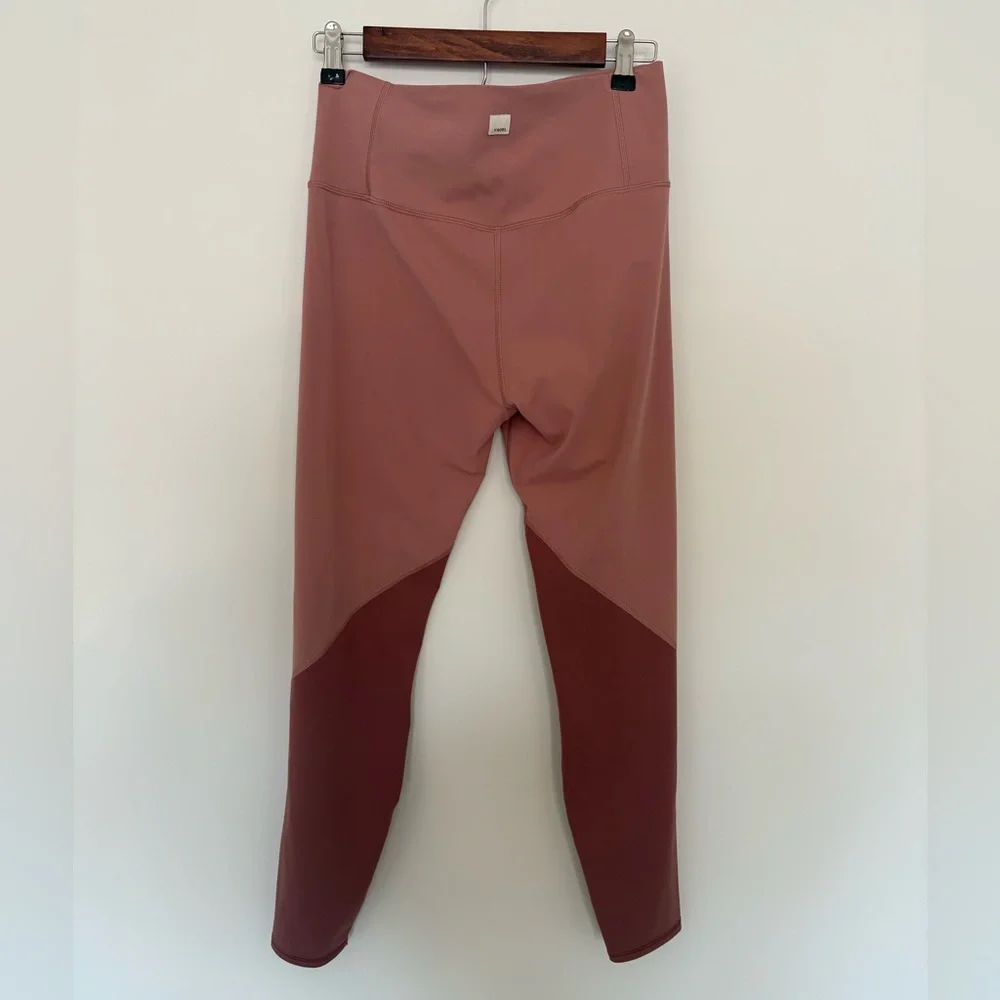 Vuori Soft Stretch Two-Tone Pink Colorblock Leggings Size Large Lg - Picture 2 of 6